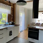 Vila Cozy Private House With Backyard And Hot Tub Pärnu