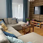 Vila Cozy Private House With Backyard And Hot Tub