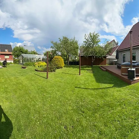Cozy Private House With Backyard And Hot Tub Вилла Пярну