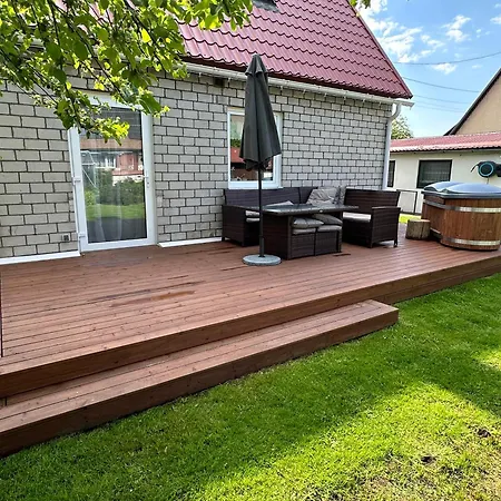 Vila Cozy Private House With Backyard And Hot Tub