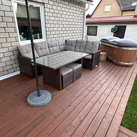 Cozy Private House With Backyard And Hot Tub * 派尔努
