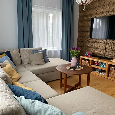 Вилла Cozy Private House With Backyard And Hot Tub