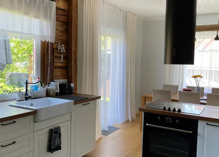 فيلة Cozy Private House With Backyard And Hot Tub بارنو