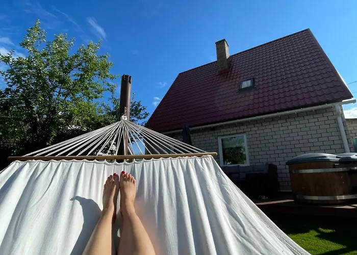 فيلة Cozy Private House With Backyard And Hot Tub بارنو