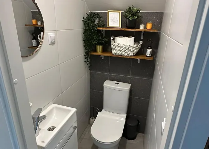 Cozy Private House With Backyard And Hot Tub فيلة