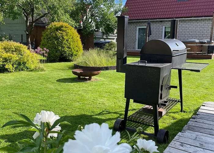 Cozy Private House With Backyard And Hot Tub فيلة